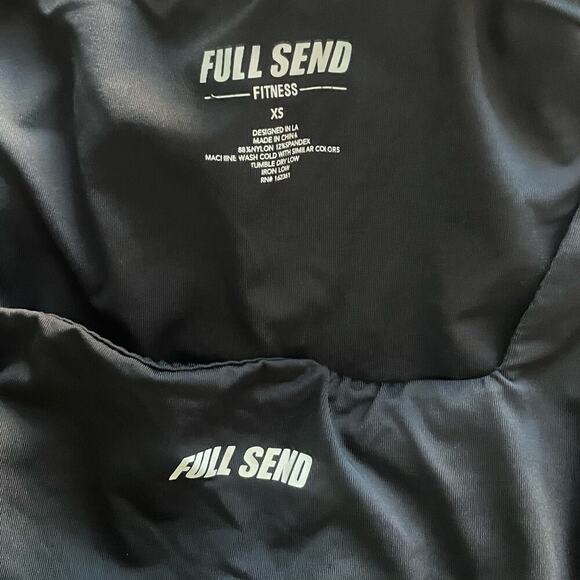 Full Send Fitness Set Womens Cropped Top Shorts Ruched Cinched XS Black Logo - Picture 4 of 4